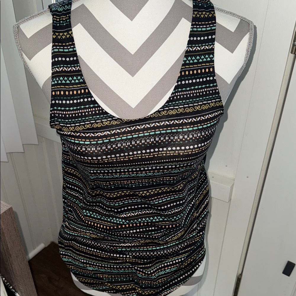 H&M Black and Green Patterned Tank Top